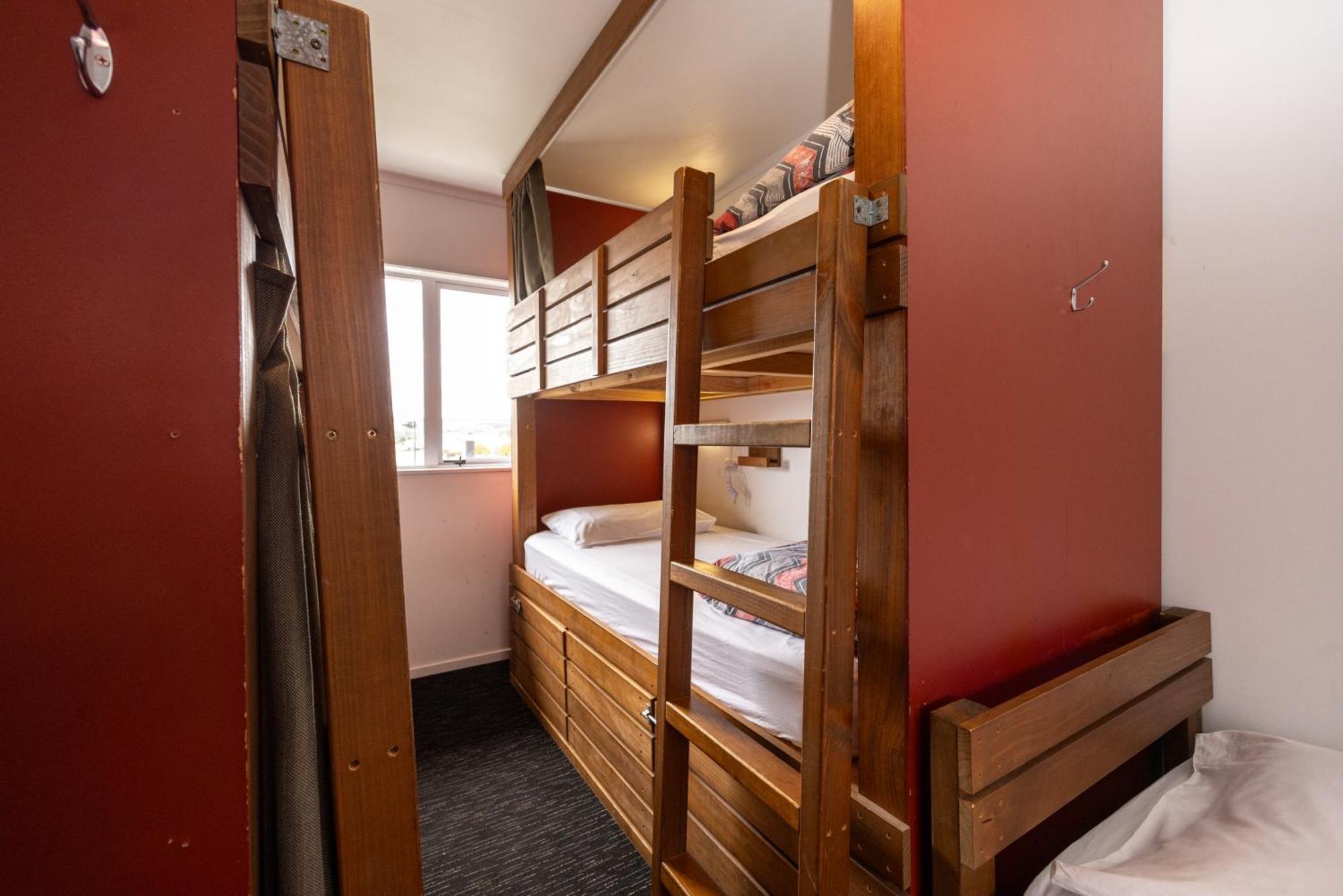 Haka House Taupo Hostel Kültér fotó