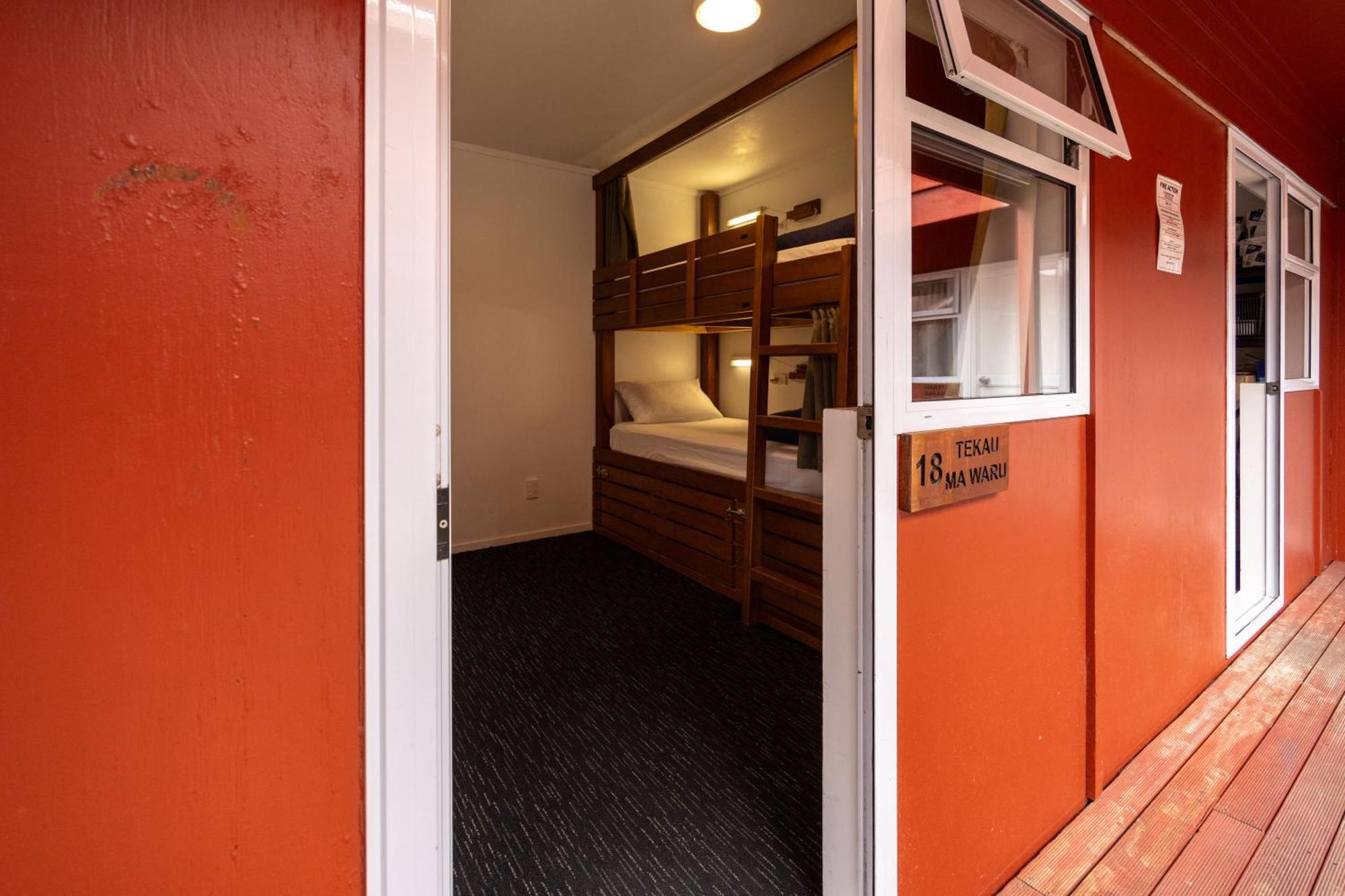Haka House Taupo Hostel Kültér fotó