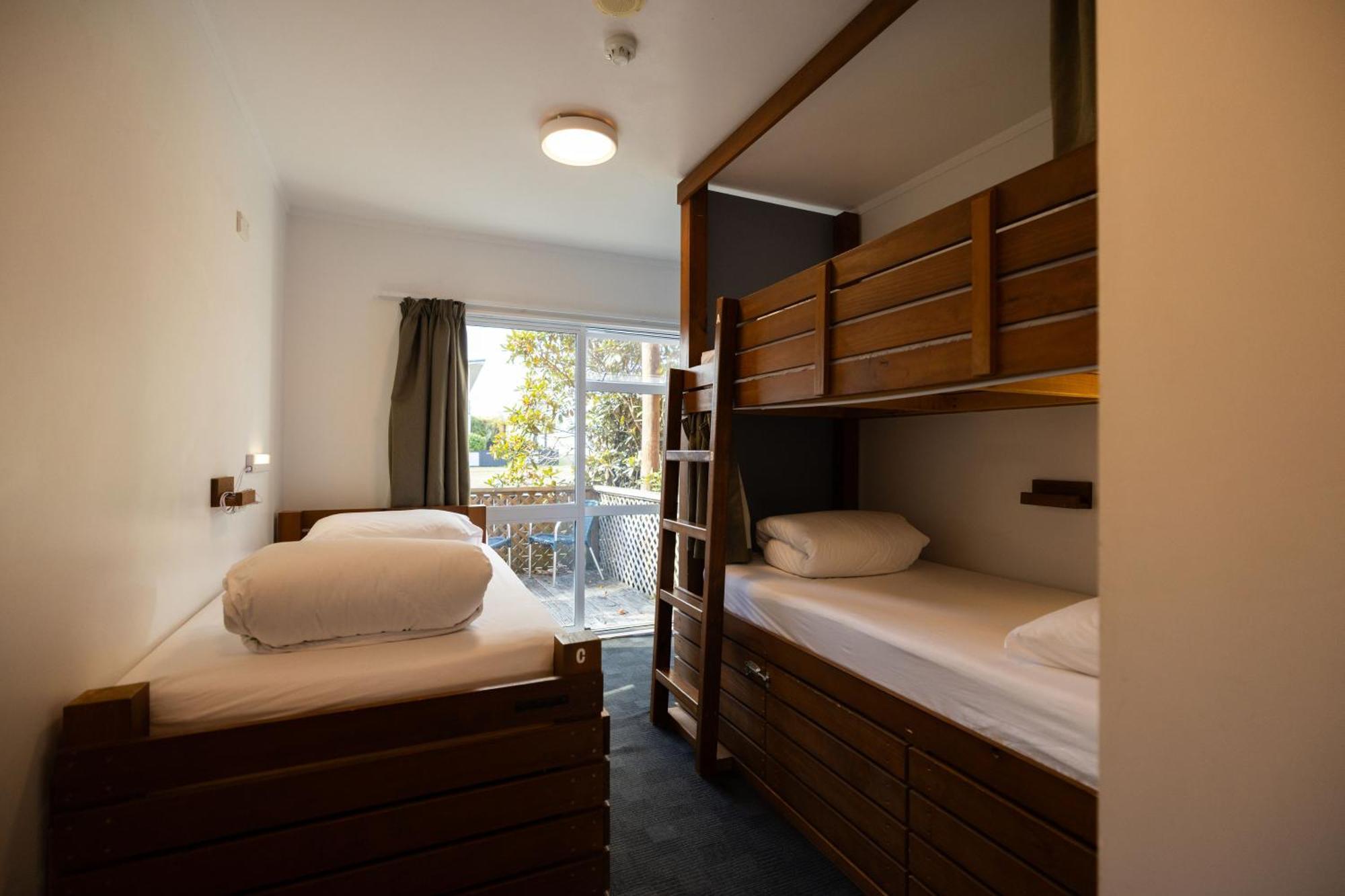 Haka House Taupo Hostel Kültér fotó