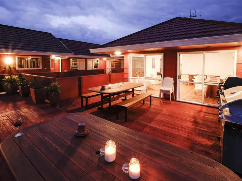 Haka House Taupo Hostel Kültér fotó