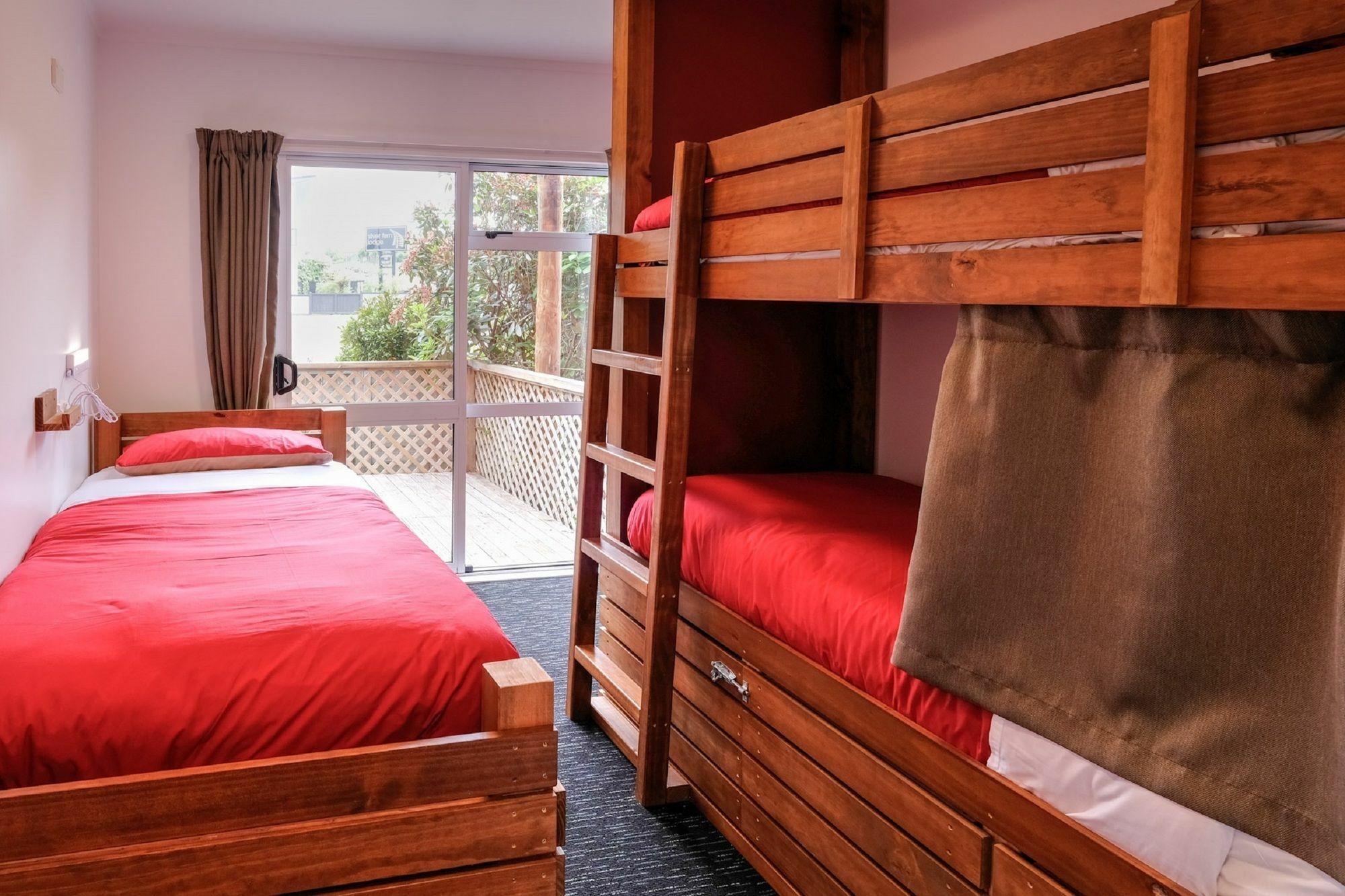Haka House Taupo Hostel Kültér fotó